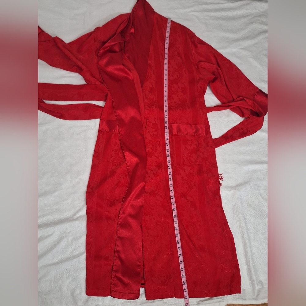 VICTORIA'S SECRET Red Satin Robe - Picture 3 of 7